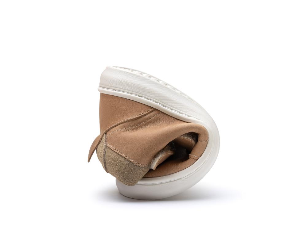 Bota Infantil Barefoot Tip Toey Joey Cascade Marrón