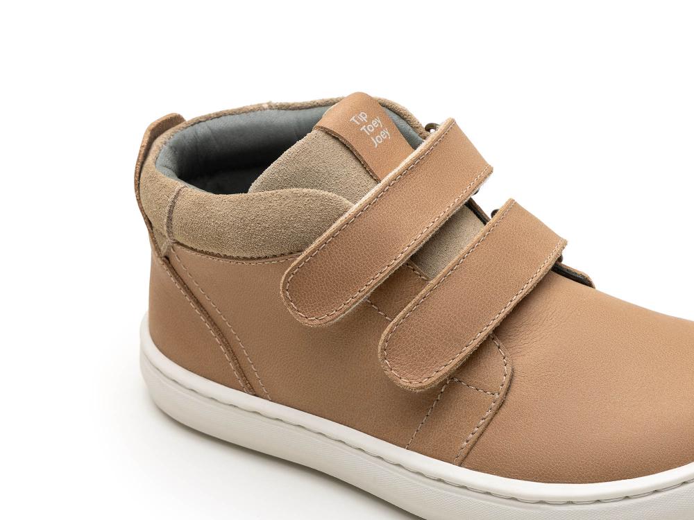 Bota Infantil Barefoot Tip Toey Joey Cascade Marrón