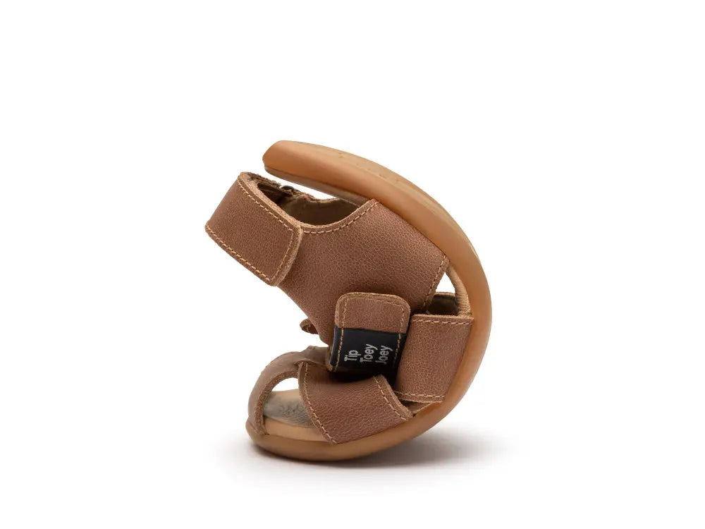 Sandalia Infantil Barefoot Tip Toey Sand Marrón