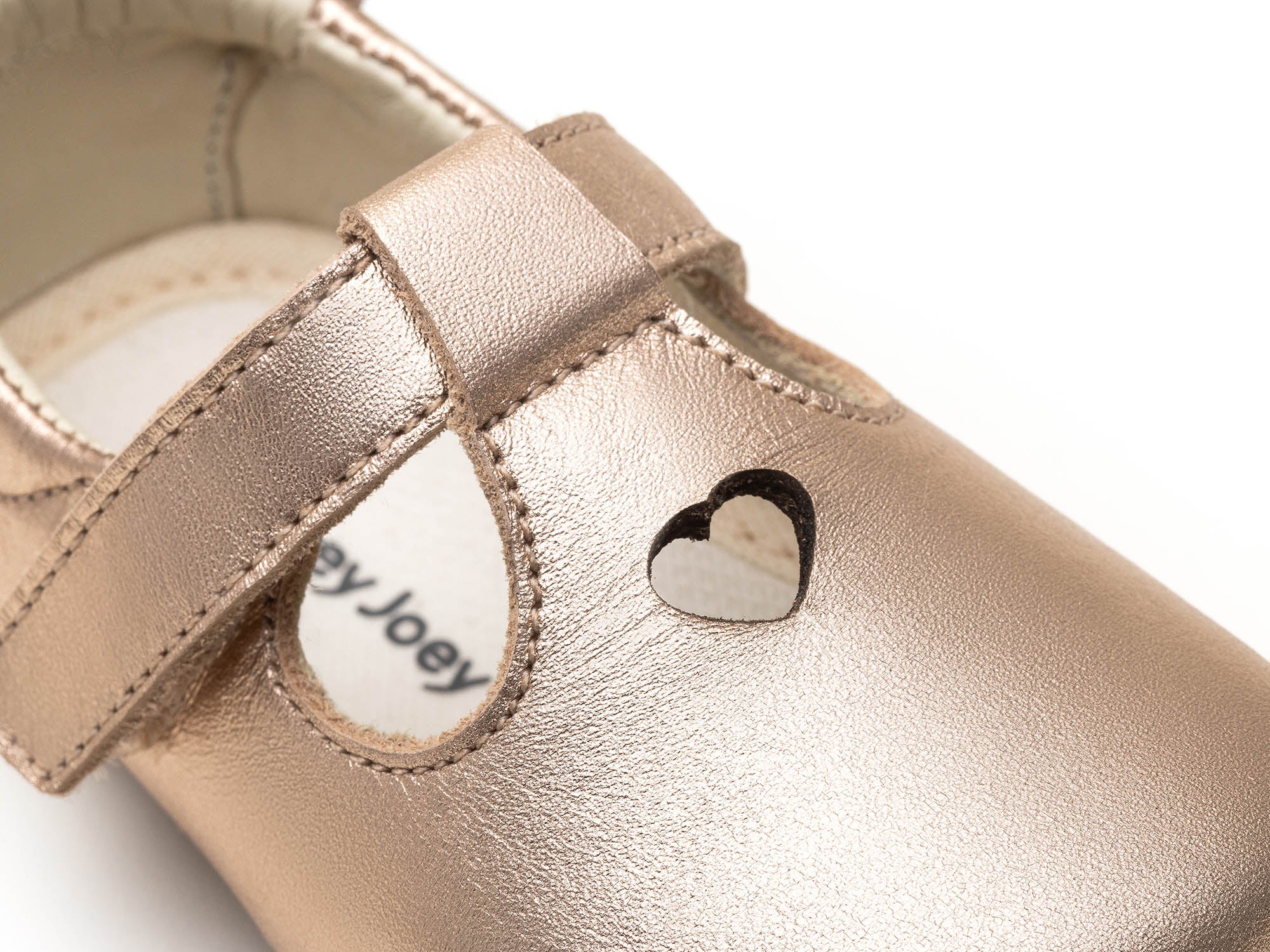 Chatita_Bebe_Barefoot_Tip_Toey_Joey_Cherish_Salmon_Metalico v4