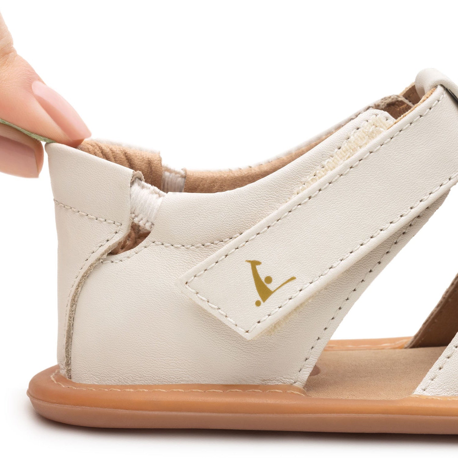 Sandalia Bebe Barefoot Tip Toey Joey Parky Tapioca 3