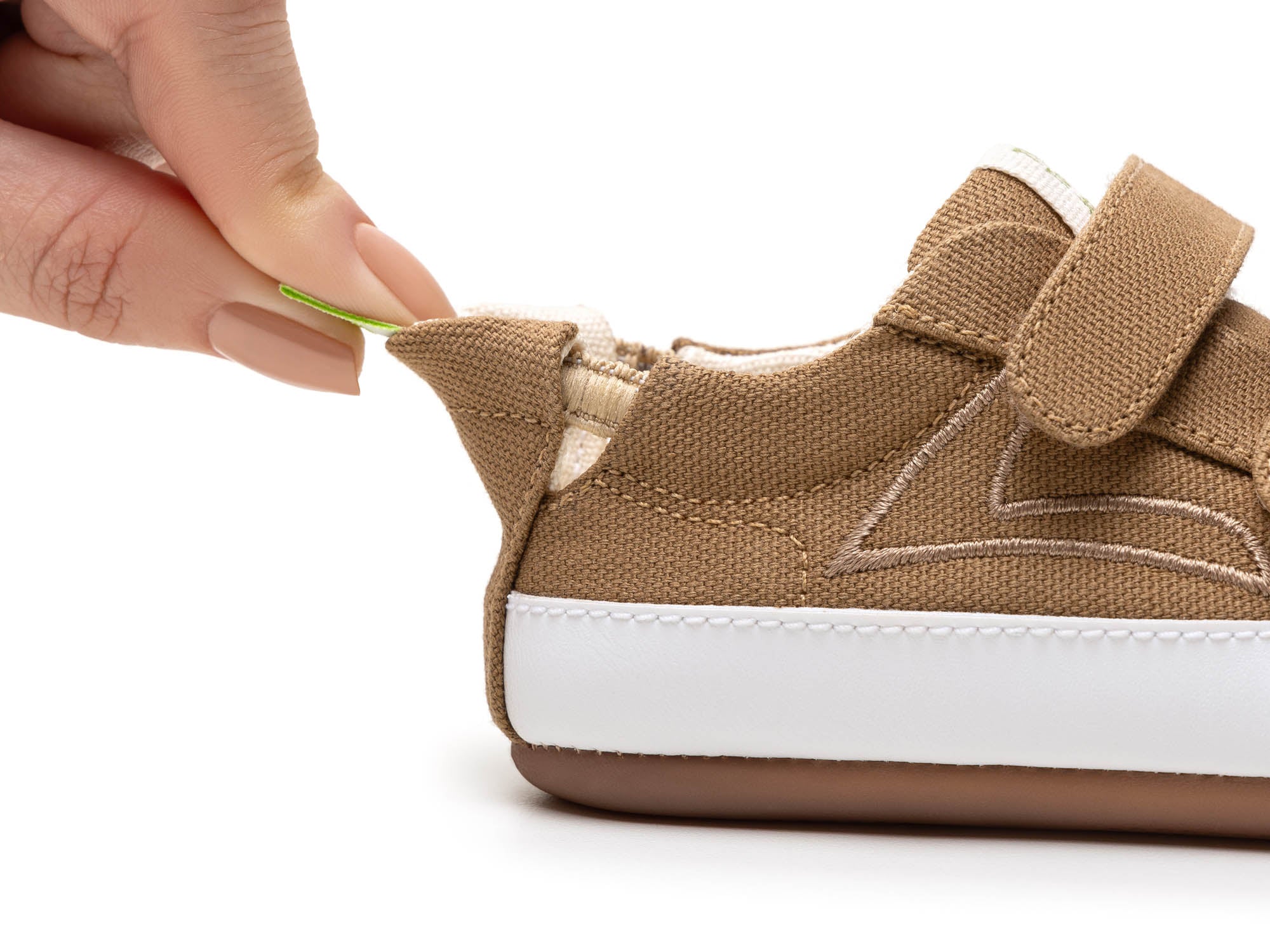 Calzado Bebé Barefoot Tip Toey Joey Bossy Green Marrón