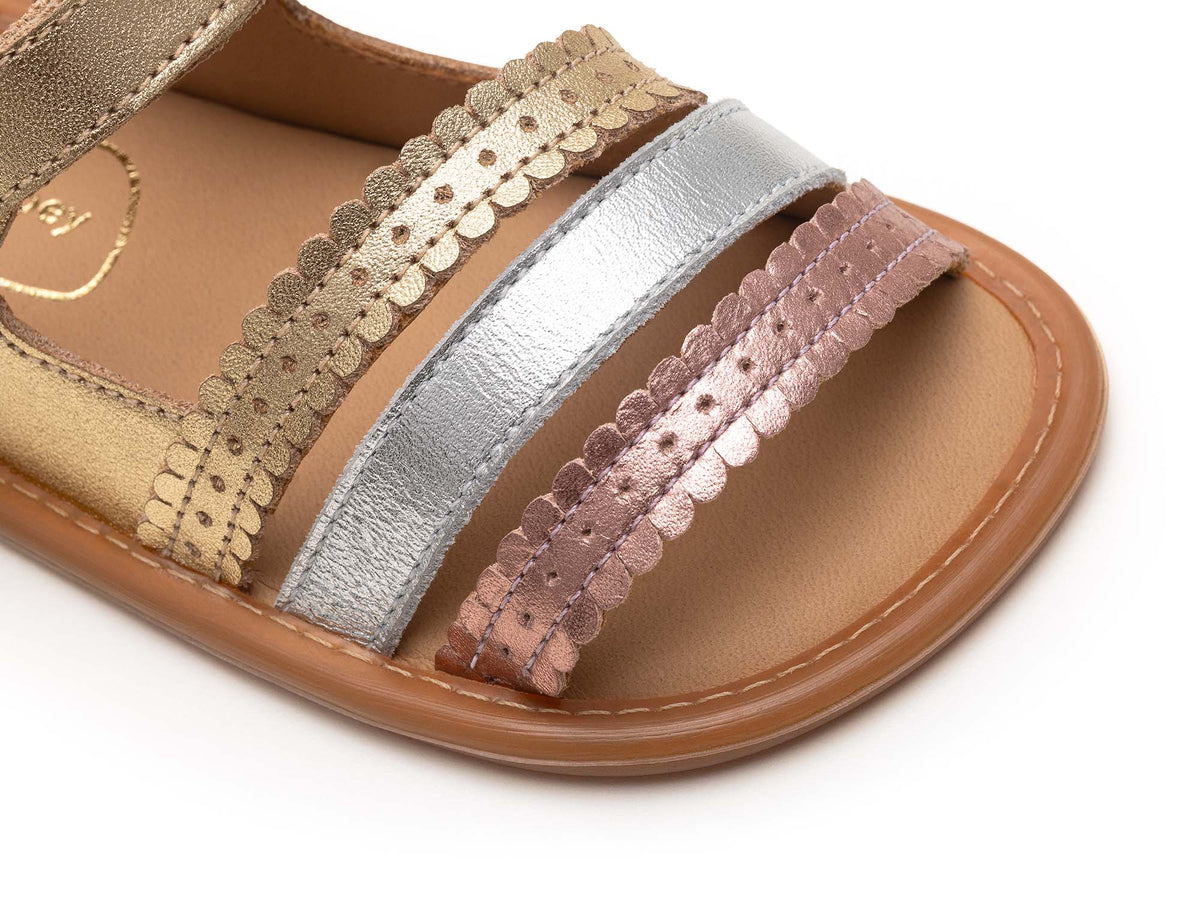 Sandalia Bebe Barefoot Tip Toey Joey Coil Dorada