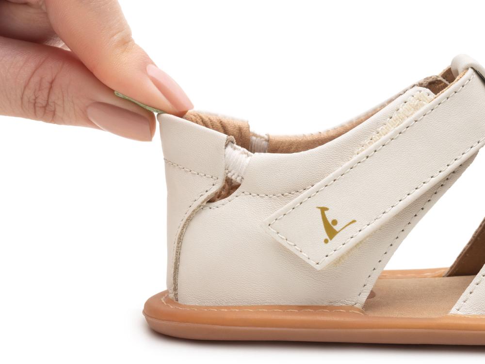 Sandalia  Bebé Barefoot Tip Toey Joey Parky Crema