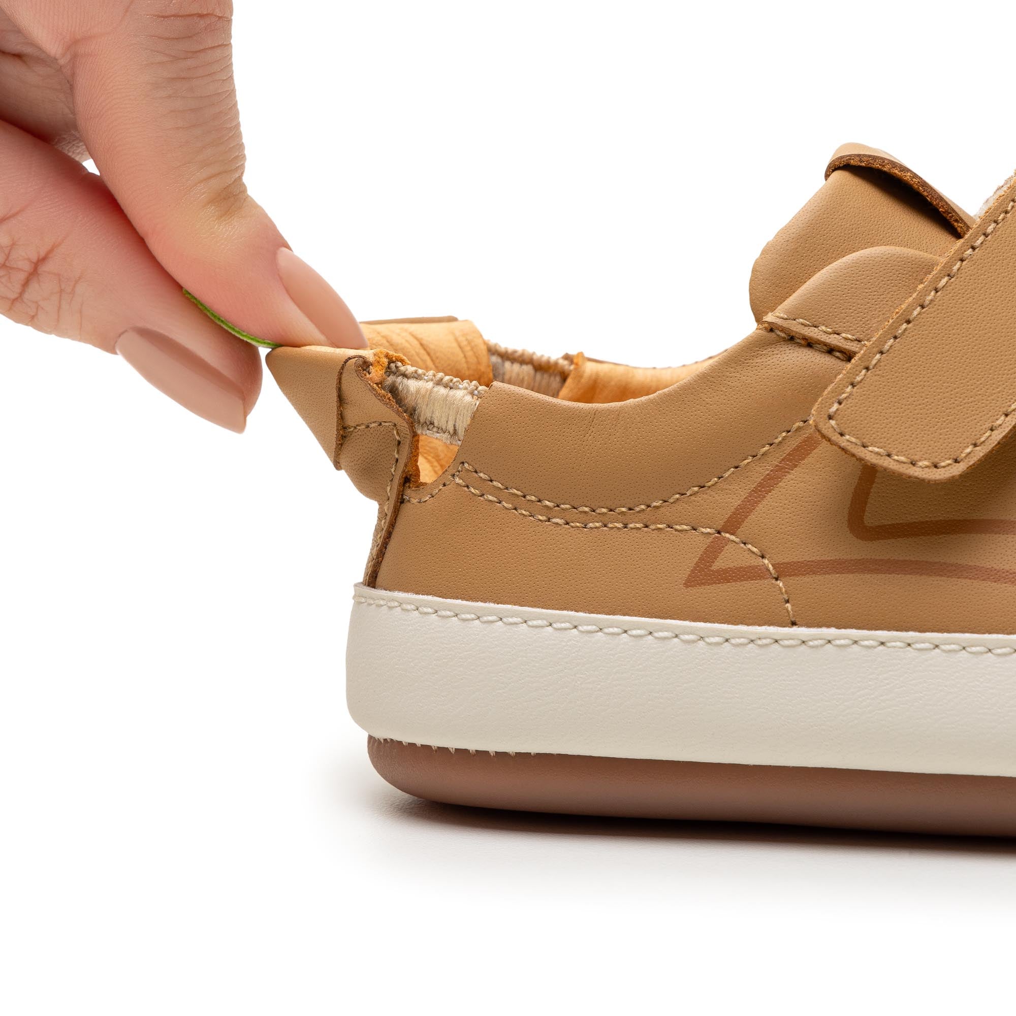 AE_Calzado_Bebe_Barefoot_Tip_Toey_Joey_Outline_Caramelo_5