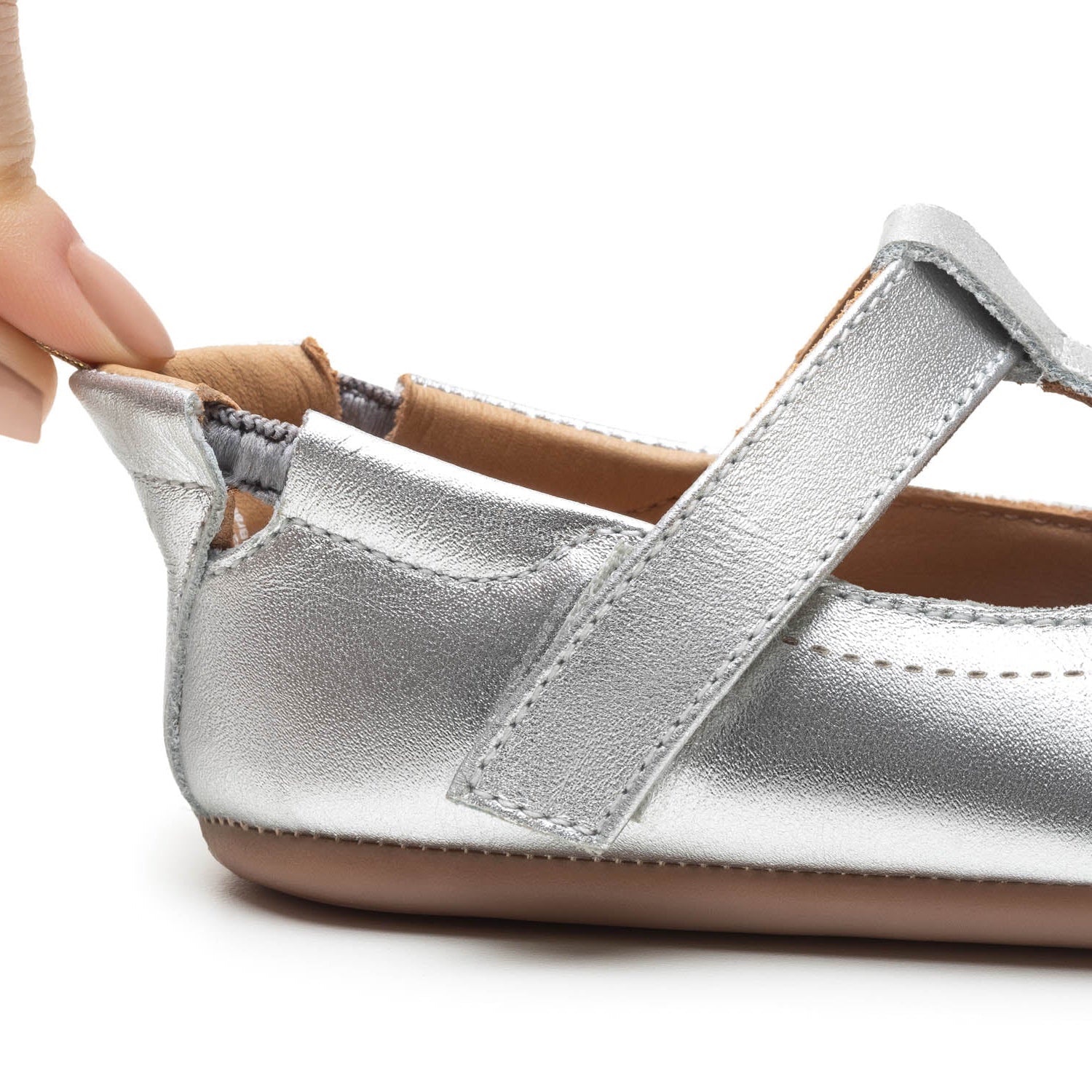 Chatita Bebe Barefoot Tip Toey Joey Dainty Plateada 6